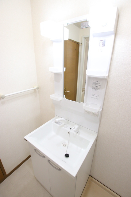 洗髪洗面化粧台で朝の支度に便利です！
