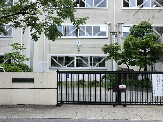 松戸市立第三中学校学校まで800ｍ