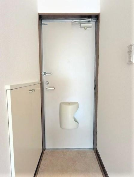 カーサドマーニの玄関