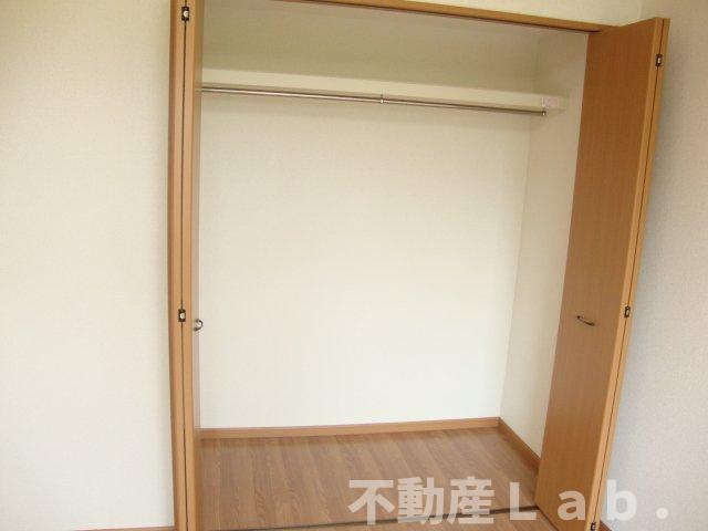サンパステルの収納|開けると・・・。