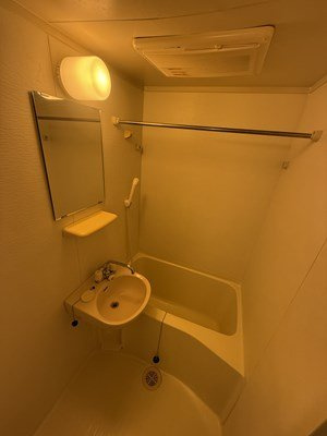 レオパレスサンピュアⅡの浴室
