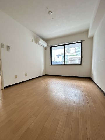 ラミアール赤坂の居間・リビング|使いやすい居間です