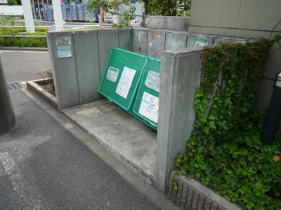 敷地内ごみ置き場