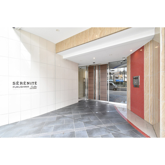 SERENiTE福島sceltoのエントランス