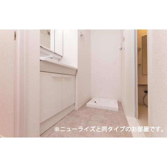 岐阜市長森本町２丁目のアパートの洗面所