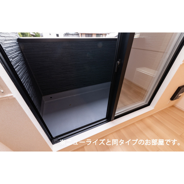 岐阜市長森本町２丁目のアパートのバルコニー