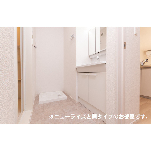 岐阜市長森本町２丁目のアパートの洗面所