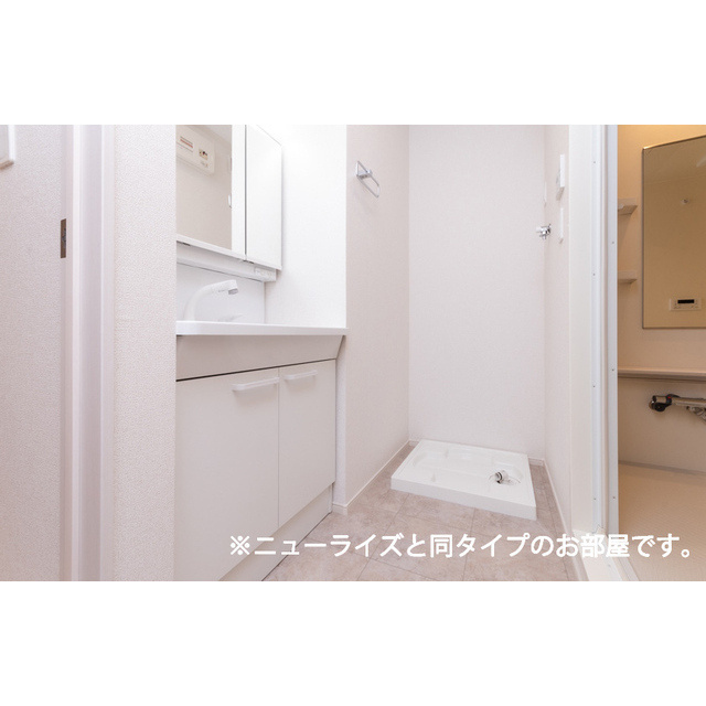 岐阜市長森本町２丁目のアパートの洗面所