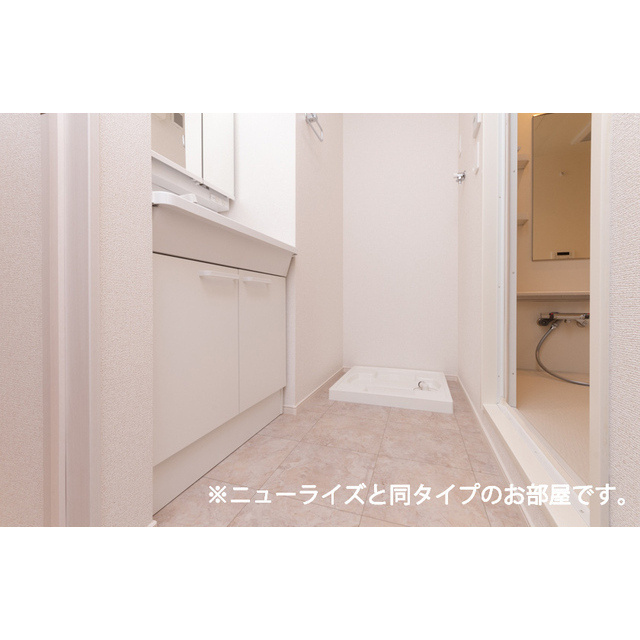 岐阜市長森本町２丁目のアパートの洗面所