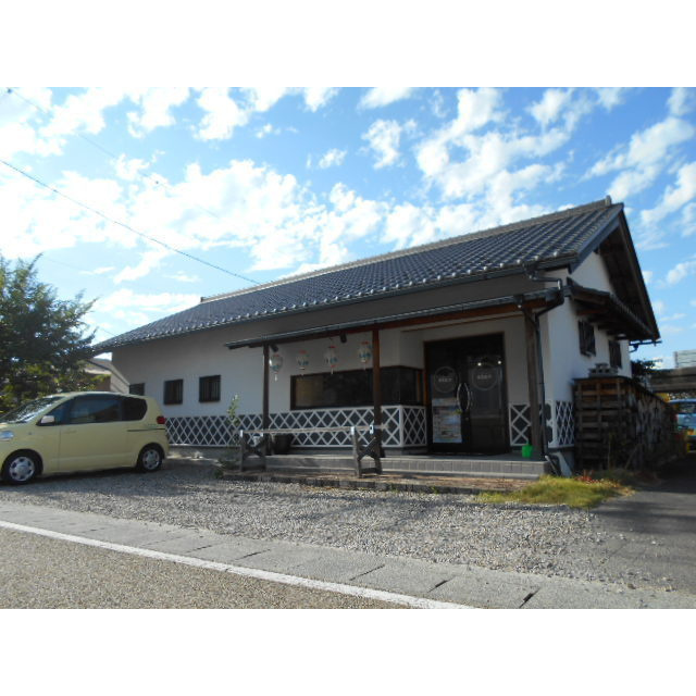 岐阜市長良の店舗一部の外観