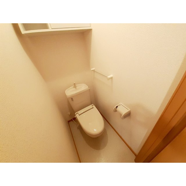 カレッジニアー　Ⅰ棟のトイレ|暖房便座