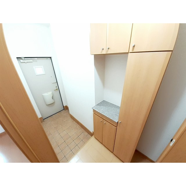 カレッジニアー　Ⅰ棟の玄関