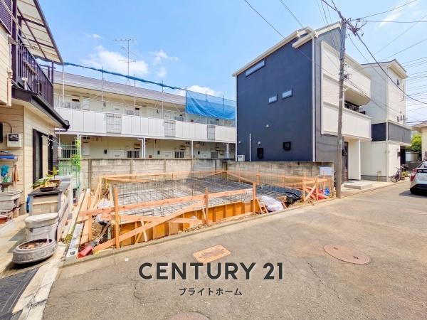 川崎市幸区南加瀬４丁目の新築一戸建の前面道路含む現地写真|車通りが少ない為、小さなお子様にも安心です。
是非一度、現地へ起こしください。