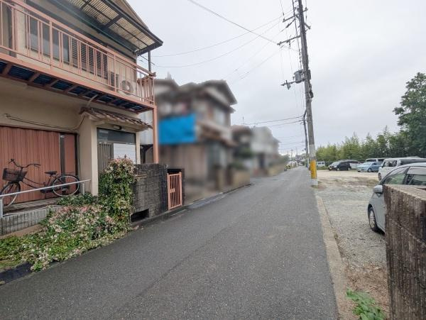 【前面道路含む現地写真】