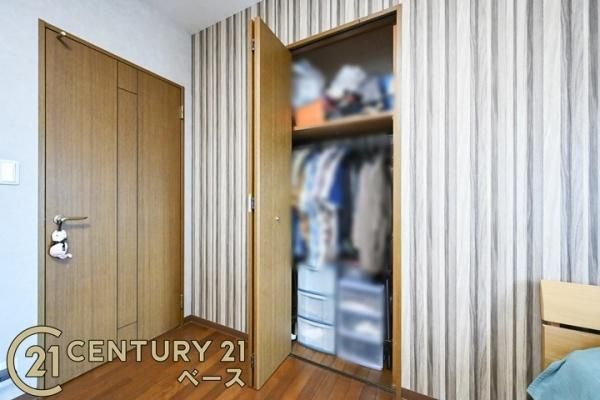 タワーヒルズ西大和の収納|■現地撮影写真■各居室にもクローゼットを完備！