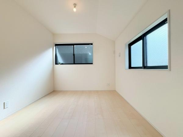 大和市福田の新築一戸建の洋室|2F洋室5.34帖。