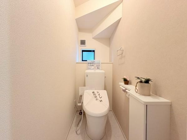 大和市福田の新築一戸建のトイレ|１階と2階にトイレがあります。