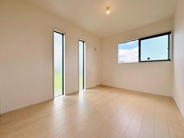 大和市福田の新築一戸建の洋室|2F洋室6.09帖。