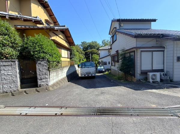 横浜市戸塚区平戸３丁目の新築一戸建の前面道路含む現地写真