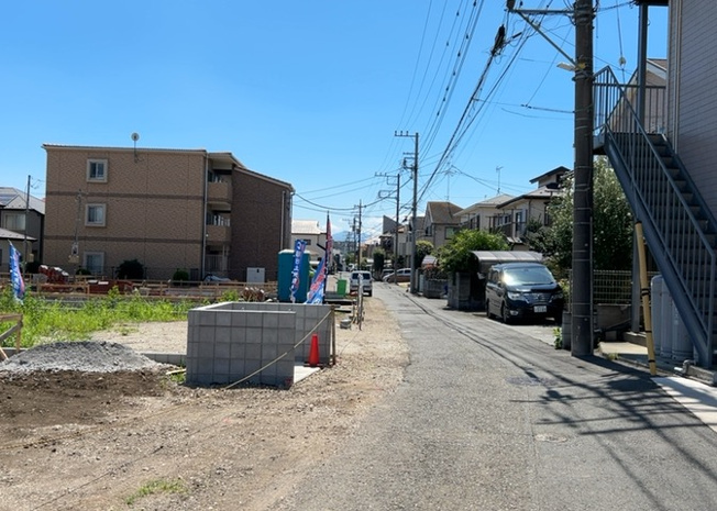 【展望】 | 桜や紅葉の名所に出かける人は多いと思いますが、家にいながら季節の移ろいを感じる生活を送りませんか？リビングや窓から見える景色が生活を彩るワンポイントに！現地から見える景色を堪能してみては如何でしょう。