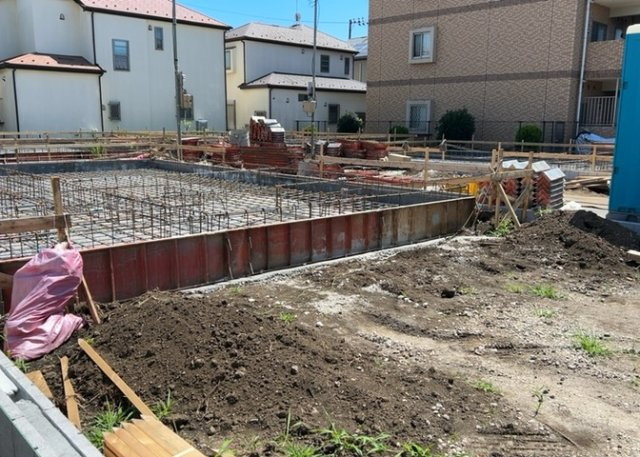 【外観】 | 物件の詳細については、現地を見てわかること以外に、役所や法務局などで調べないとわからないことがあります。そのため、現地に行く場合は、もしこの物件を買ったらどのような生活ができるかをイメージしましょう。