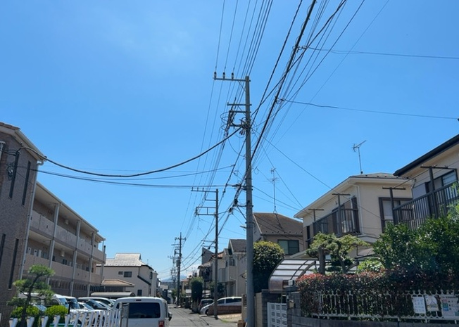【展望】 | 桜や紅葉の名所に出かける人は多いと思いますが、家にいながら季節の移ろいを感じる生活を送りませんか？リビングや窓から見える景色が生活を彩るワンポイントに！現地から見える景色を堪能してみては如何でしょう。
