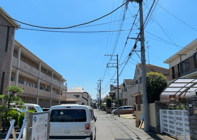 【展望】 | 桜や紅葉の名所に出かける人は多いと思いますが、家にいながら季節の移ろいを感じる生活を送りませんか？リビングや窓から見える景色が生活を彩るワンポイントに！現地から見える景色を堪能してみては如何でしょう。