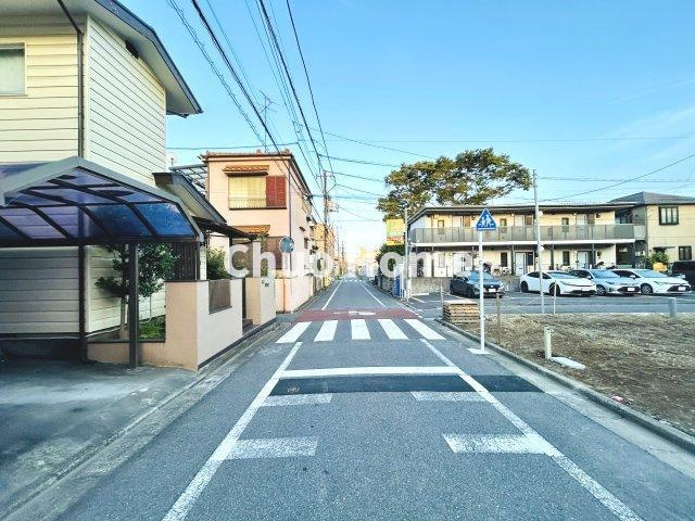江戸川区松本１丁目新築分譲住宅の前面道路含む現地写真|前面道路