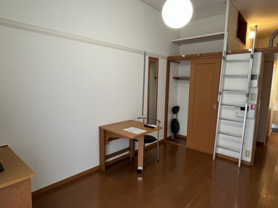 【その他】 | レオパレスコージーコート | 2階は絨毯仕様です。