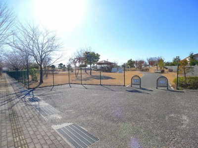 【周辺】 | ミニョン・ア・ラ・モードＡ | なかさと公園まで2600m