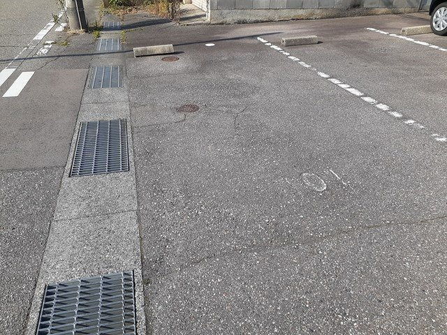 パティオ沙羅の駐車場