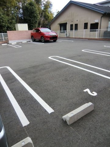 ベル・イーストの駐車場