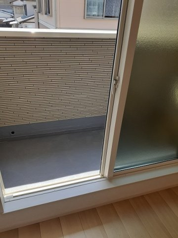 ＰＬＡＩＮ　桃の木のバルコニー