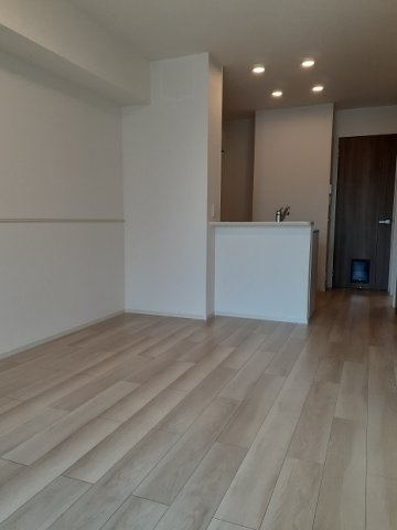 ＰＬＡＩＮ　桃の木の居間・リビング
