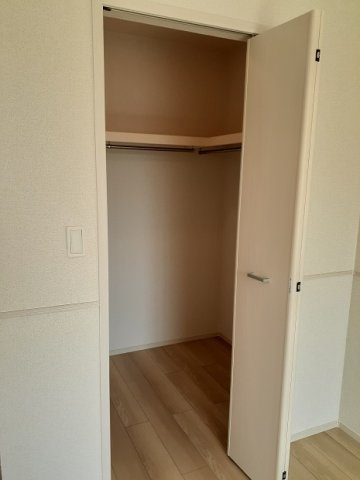 ＰＬＡＩＮ　桃の木の収納