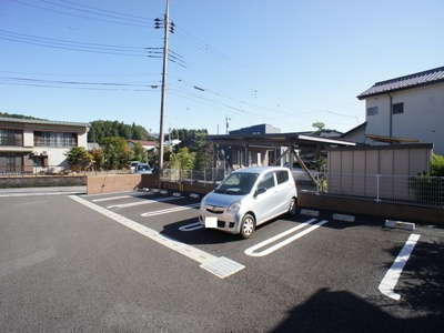 【駐車場】 | スカイノート・ウエスト | 駐車場2台可能です♪