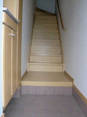 フローラルアメニティーＡの玄関