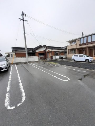ファミール　Ⅲの駐車場