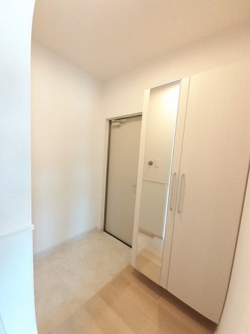 サニービューラの玄関