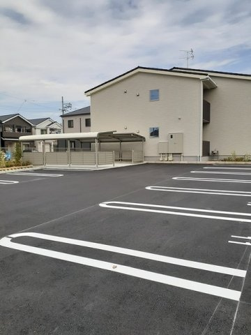 サニービューラの駐車場