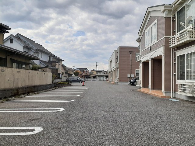 プラシードＴ・Ⅰの駐車場