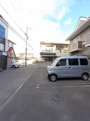 ハイツヒロセの駐車場
