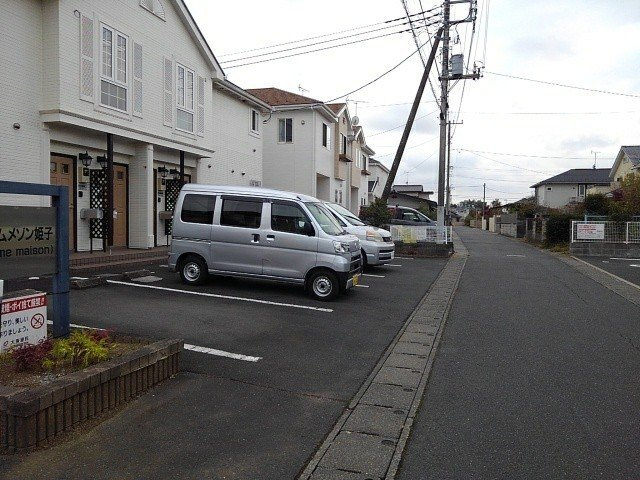 カルムメゾン姫子Ａの駐車場|駐車場です