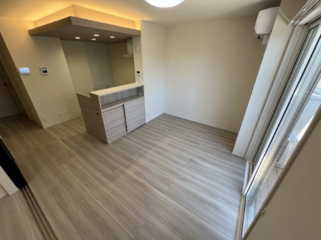 パストラルの居間・リビング|別部屋反転間取り