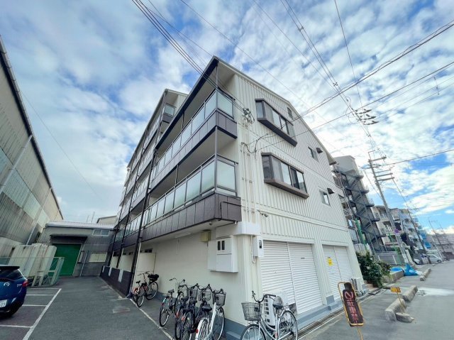 リブランス河村マンションの外観