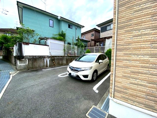 パレ・フルールの駐車場