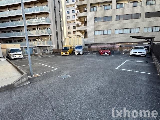 南茨木グリーンメゾンの駐車場