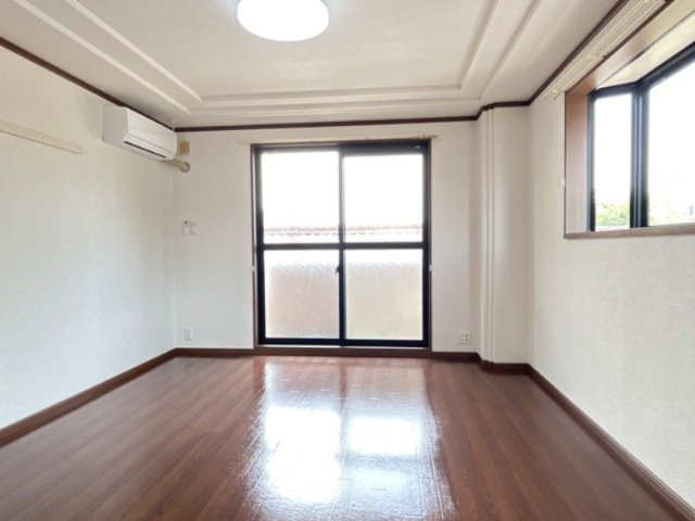 Asobi－PALACE柊の居間・リビング|別部屋の写真になります
