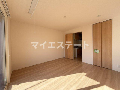 【居間・リビング】 | リバーサイド夕葉 | 別部屋写真