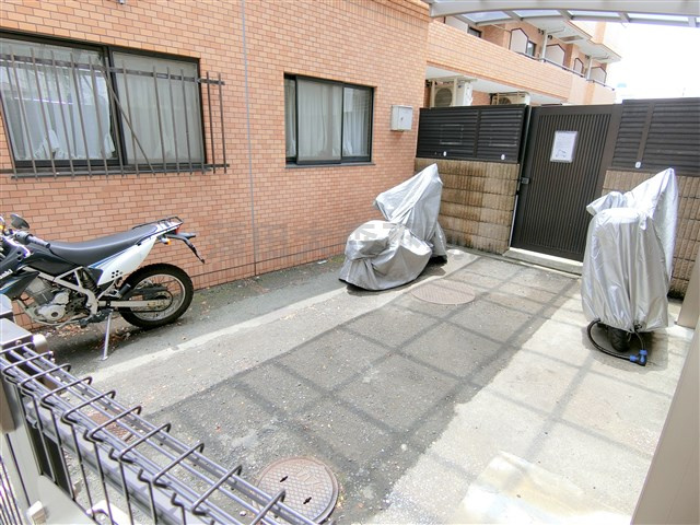 ライオンズマンション仲六郷のその他共用部分|バイク置き場　空き状況等詳細はお問合せ下さい。
